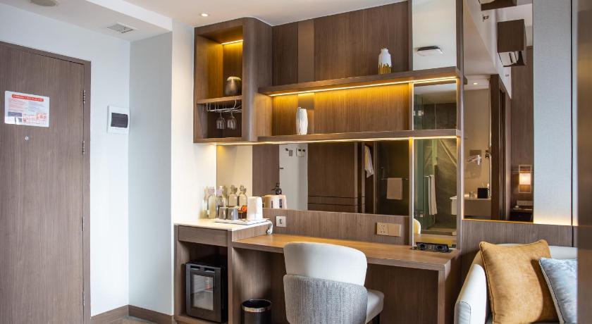 Image of Junior Suite King 1