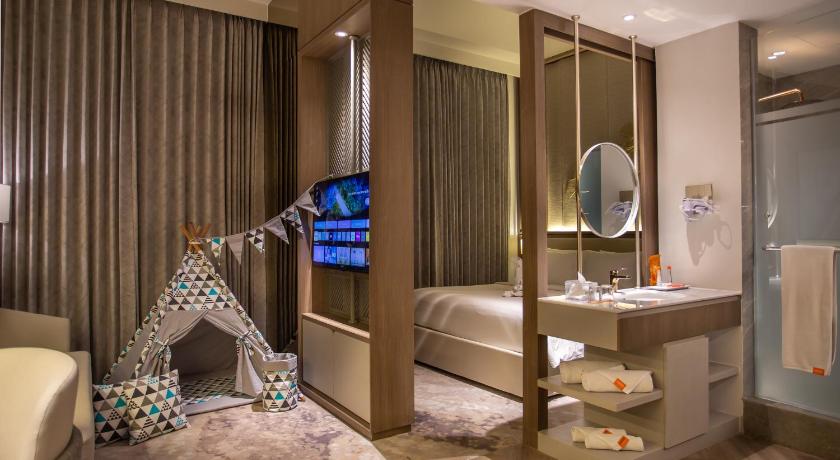 Image of Junior Suite King 6