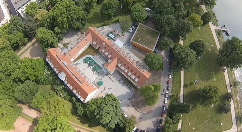 DJH Jugendherberge Mannheim International photo