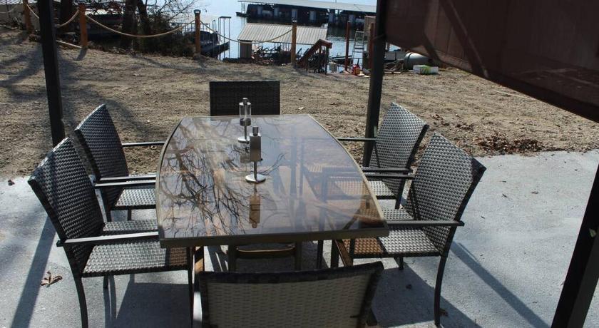 오세이지 비치 (MO) Grand Glaize Getaway - Hot Tub, Dock, Firepit 2성급 숙소 외관