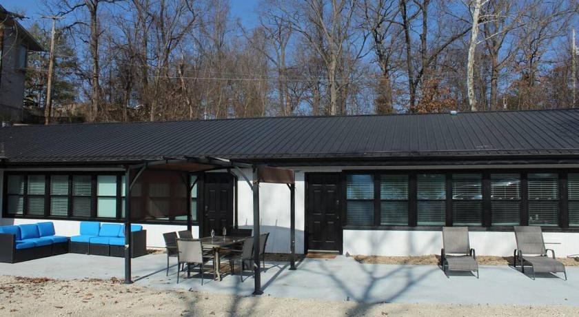 오세이지 비치 (MO) Grand Glaize Getaway - Hot Tub, Dock, Firepit 2성급 숙소 객실