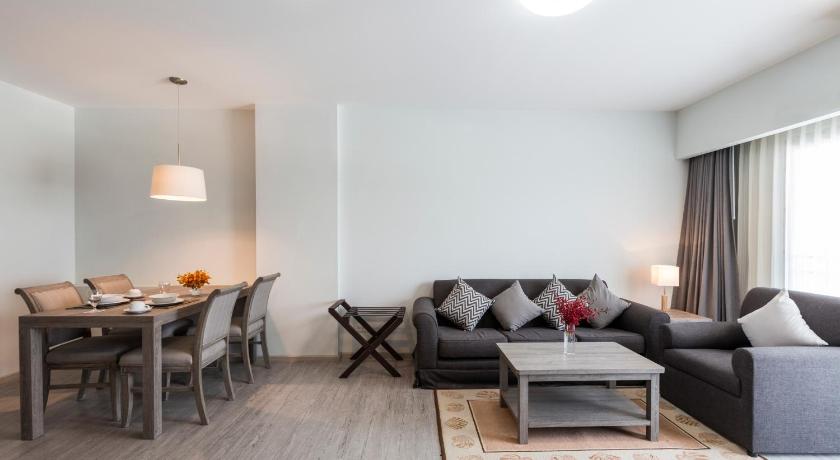 Image of One Bedroom Suite 8