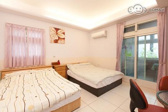 Image of Family Room 2