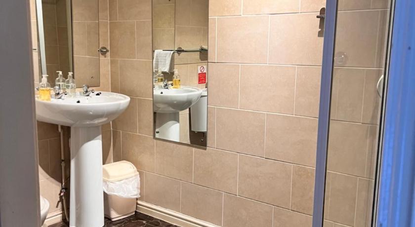 Image of Twin Room 2