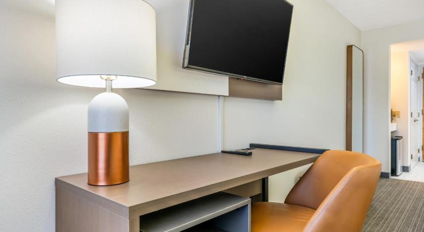 Madison Comfort Inn & Suites Madison East - Monona 2-Star Hotel restaurant