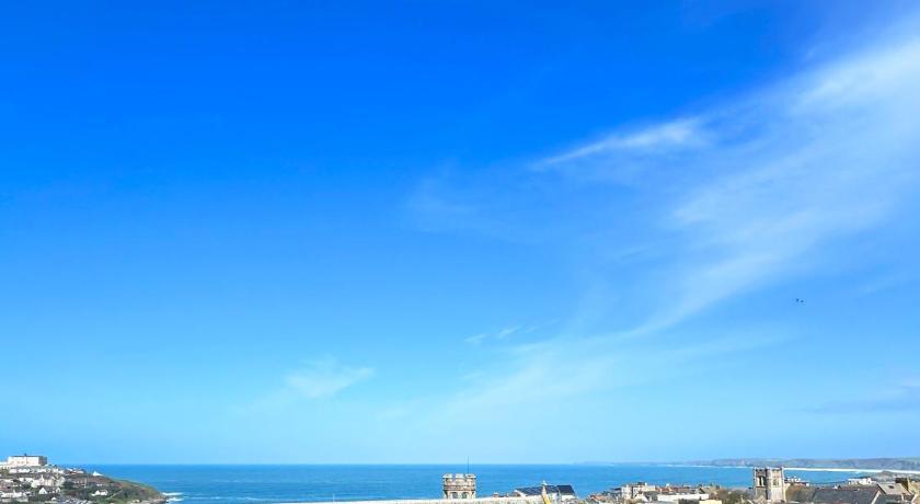 Image of Deluxe Double Room with Ocean View 11