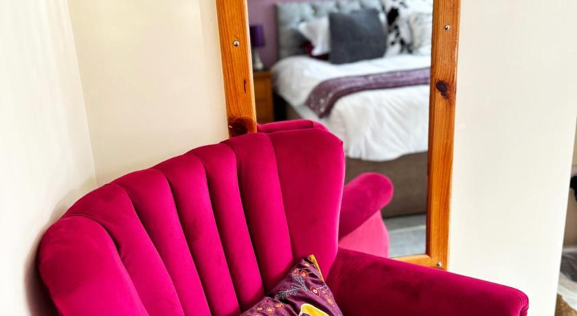 Image of Deluxe King Size Room 5