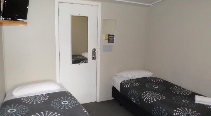 Image of Twin Ensuite 15
