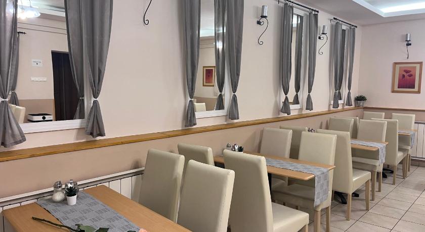 Hotel Papillon - image 8