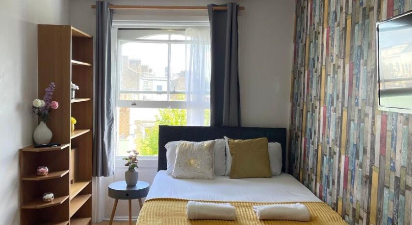Image of One-Bedroom Apartment 6