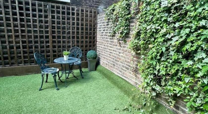 Image of Studio with Terrace 14