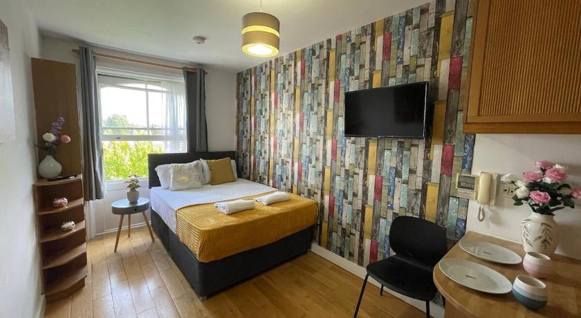 Image of One-Bedroom Apartment 8