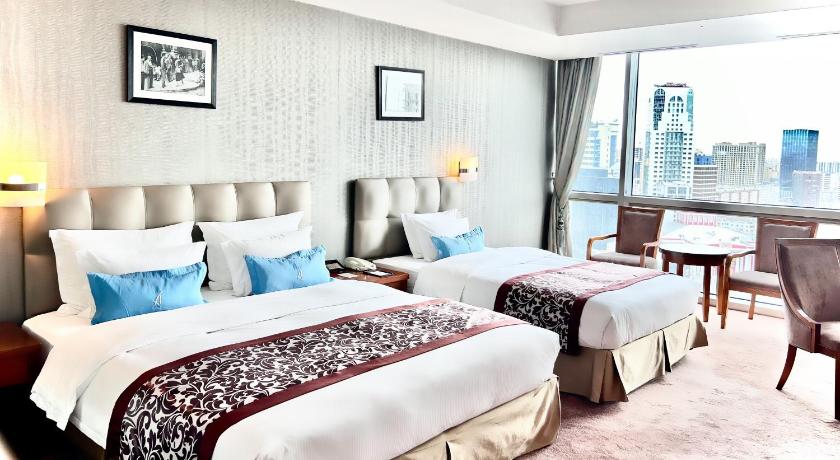 Image of Deluxe Triple Room 0