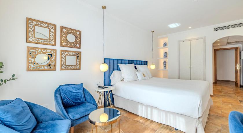 Image of Standard Double or Twin Room with Balcony 6