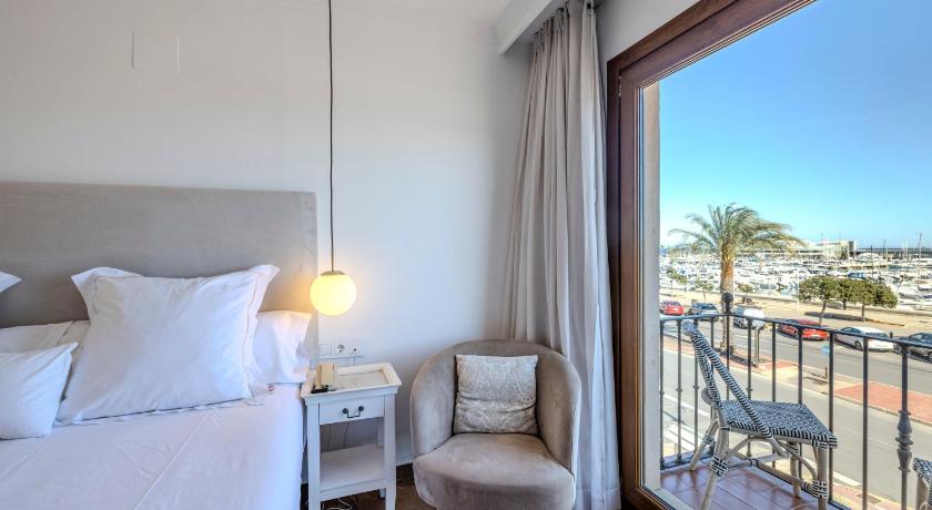 Image of Standard Double or Twin Room with Balcony 7