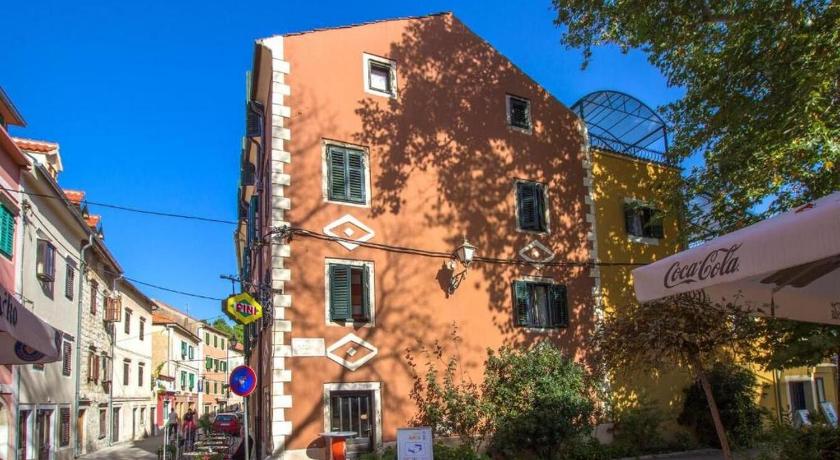 Apartments and Rooms Villa Marija