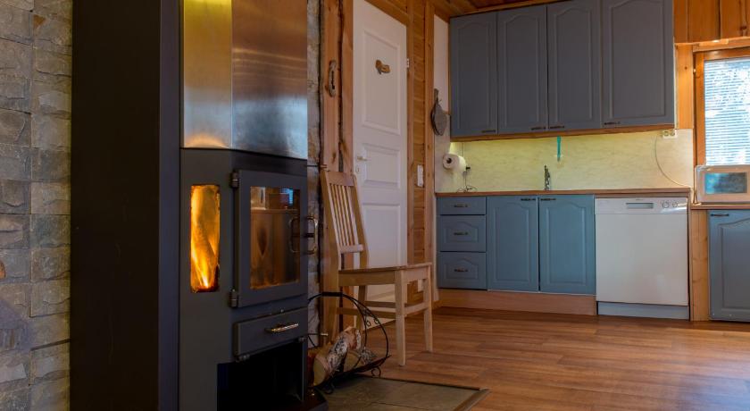 Image of Three-Bedroom House with Sauna 1