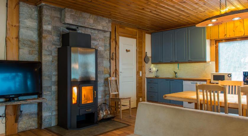 Image of Three-Bedroom House with Sauna 3