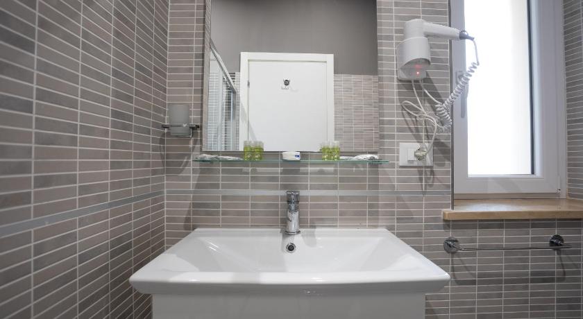 罗马 SABA SUITE ROMA 4星级 酒店 泳池