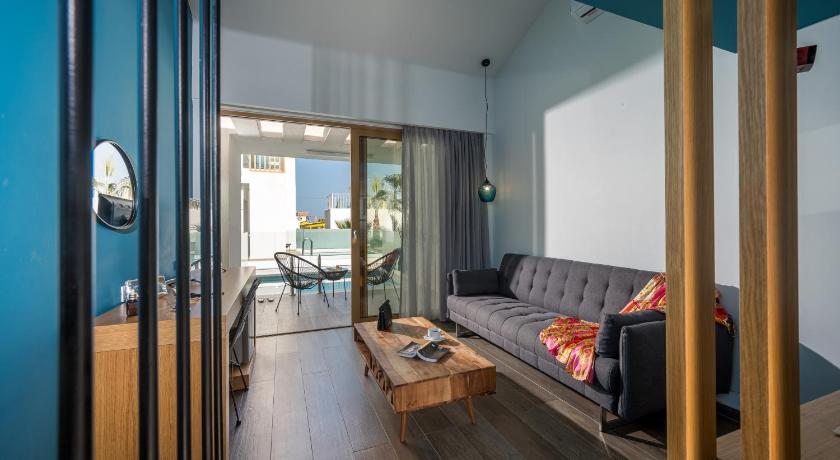 Image of Superior Junior Suite with Private Pool - Spilled Level 3