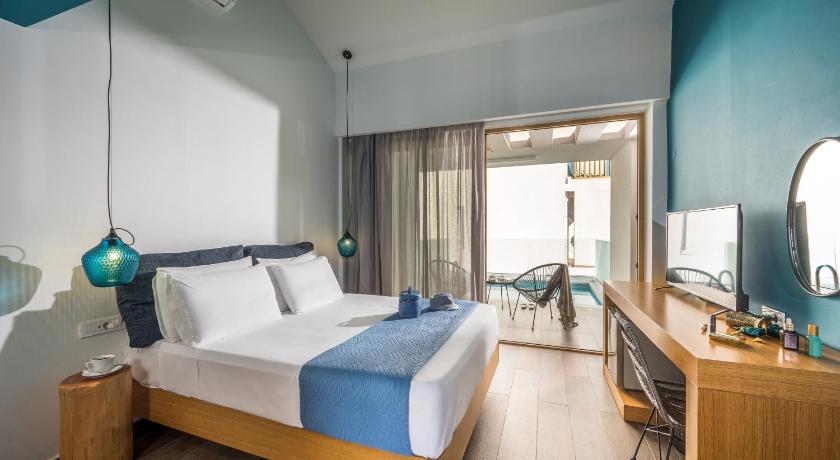 Image of Superior Junior Suite with Private Pool - Spilled Level 1