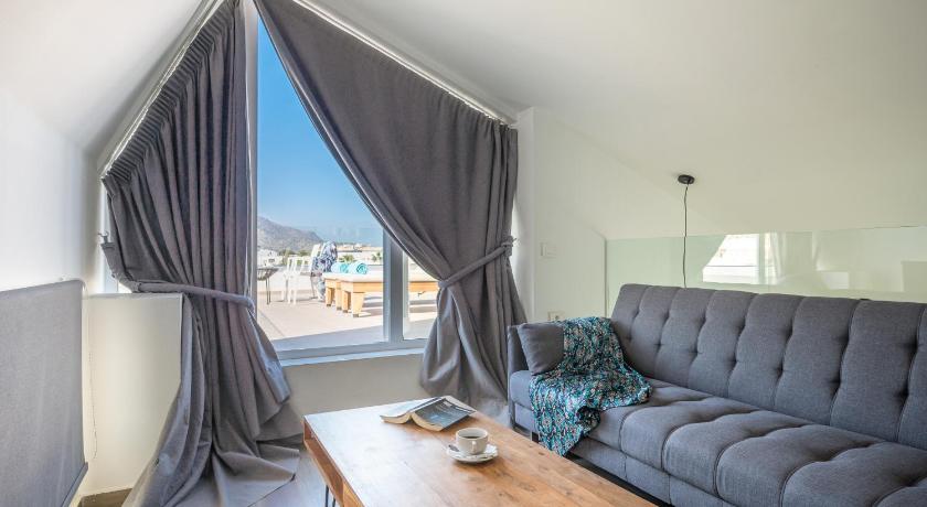 Image of Superior Junior Suite with Private Pool - Spilled Level 4