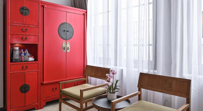 Image of Executive Suite 8