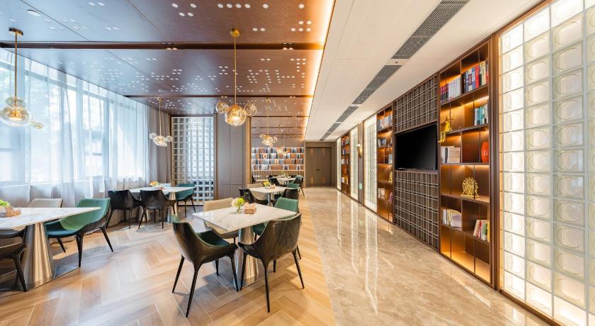 Atour Hotel Guangzhou Pazhou Convention and Exhibition Center Information Port - image 7