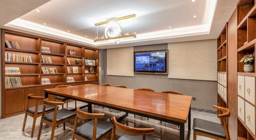 Nostalgia S Hotel (Kunming Dongfeng Square) - image 6