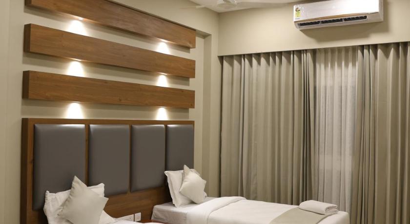 Deluxe Double or Twin Room