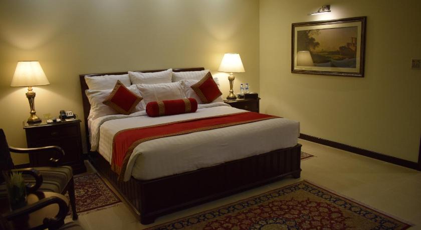 Image of Royal Suite 4
