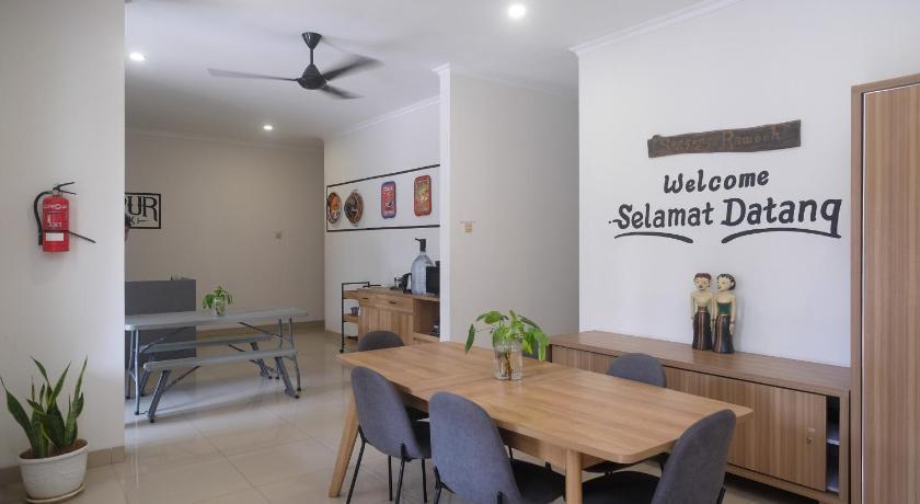 RedDoorz near Stasiun Solo Balapan 3 – Banjarsari, Surakarta, SD
