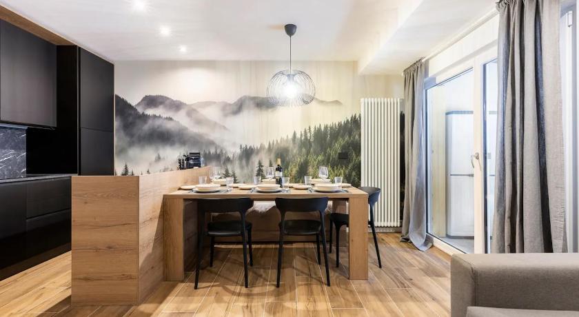 Dolomiti Haus Pampeago Sci e Trekking Impianti a 1 minuto