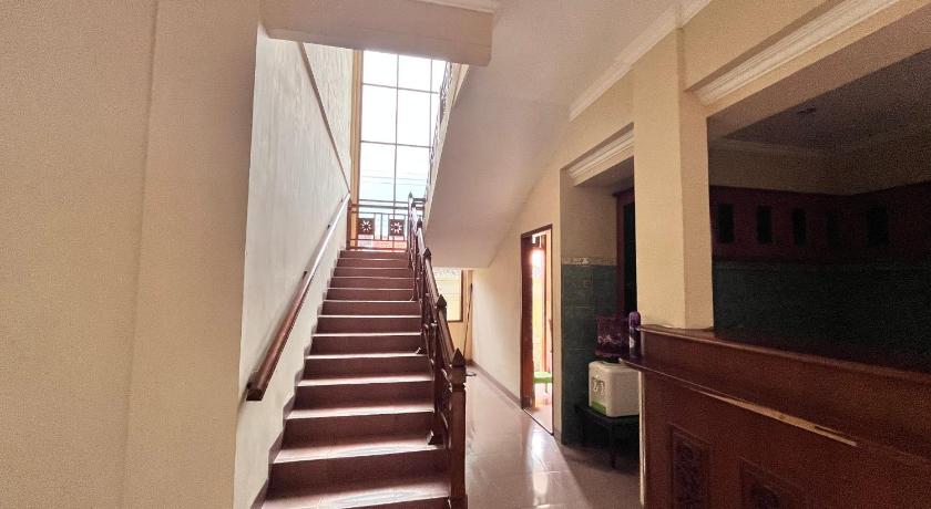 Wisma Atma Bhakti near Solo Square Mitra RedDoorz – Surakarta (Solo), SD