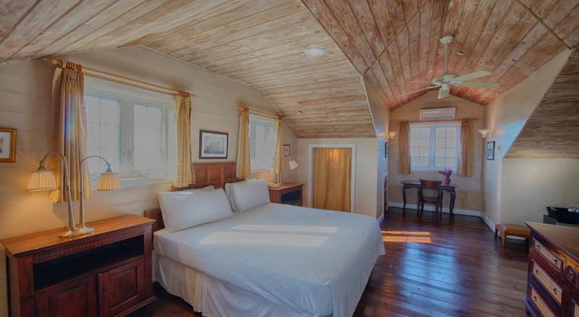Image of King Suite 3