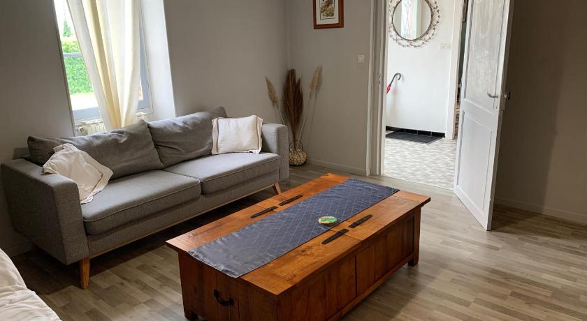 卡斯泰克斯-埃特-阿尔曼迪厄 Gite ferme equestre avec piscine 4星级 单人房 泳池