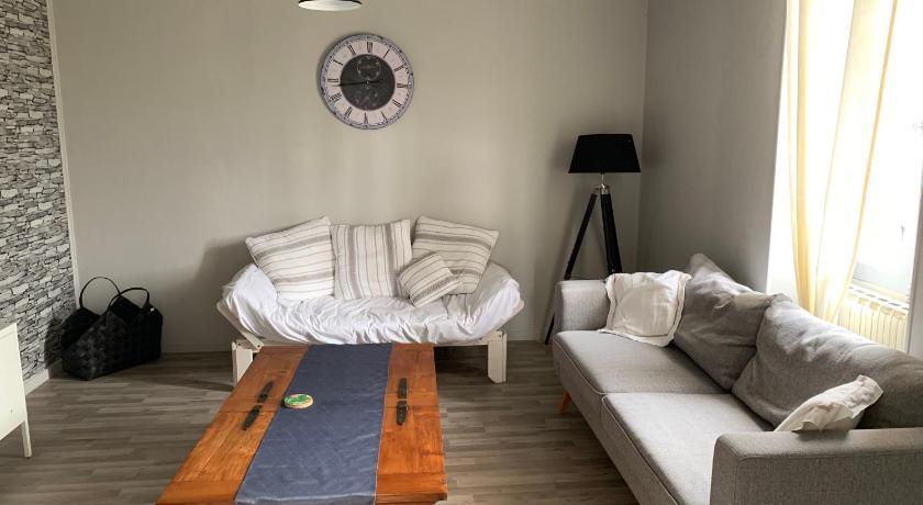 卡斯泰克斯-埃特-阿尔曼迪厄 Gite ferme equestre avec piscine 4星级 单人房 套房