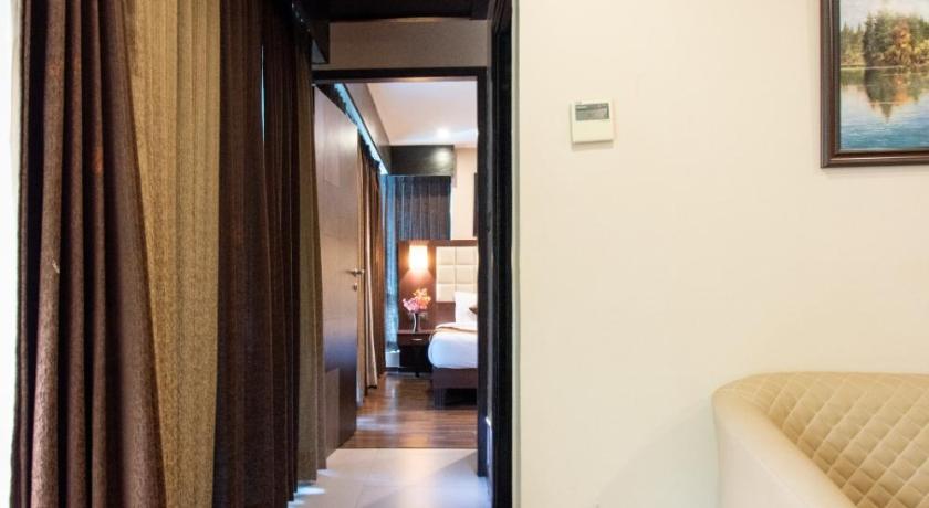 Image of Superior Suite 10