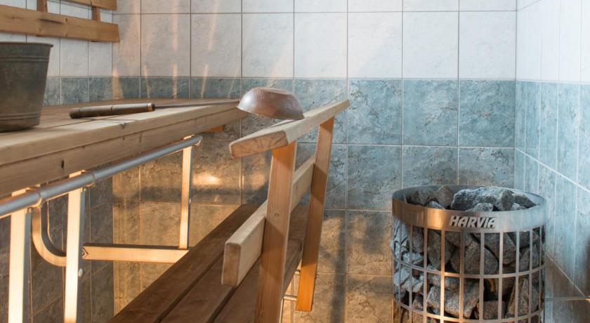 Image of Four-Bedroom House with Sauna 8
