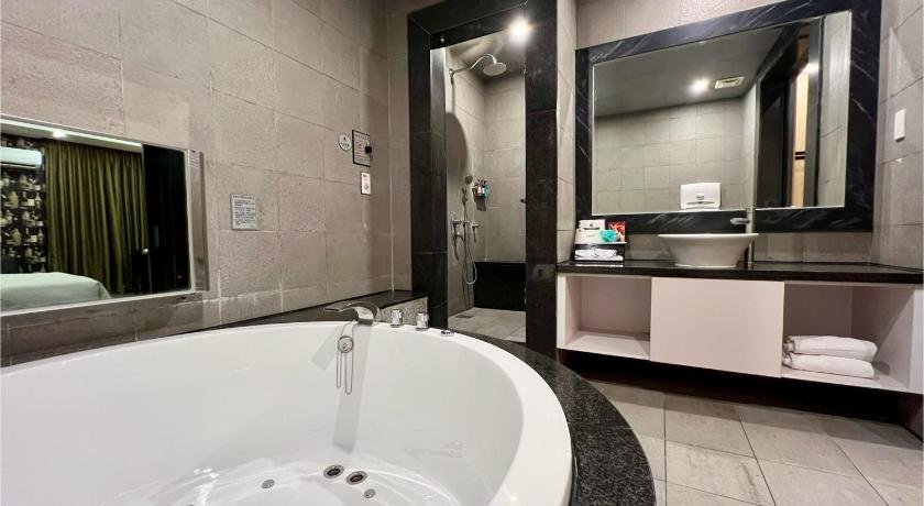 Cigar Motel – Tainan, AR