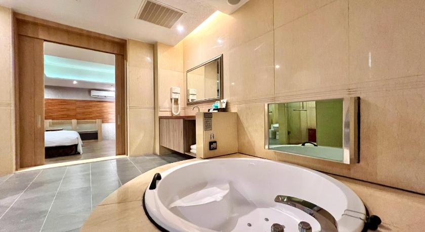 Cigar Motel – Tainan, AR