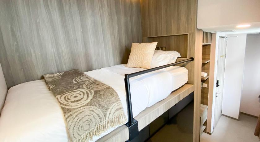 Image of Cabin S with Shared bathroom 11