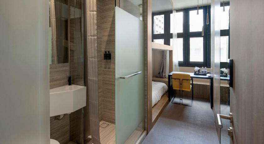 Image of Cabin S with Double Bed, Window and Private Bathroom 11