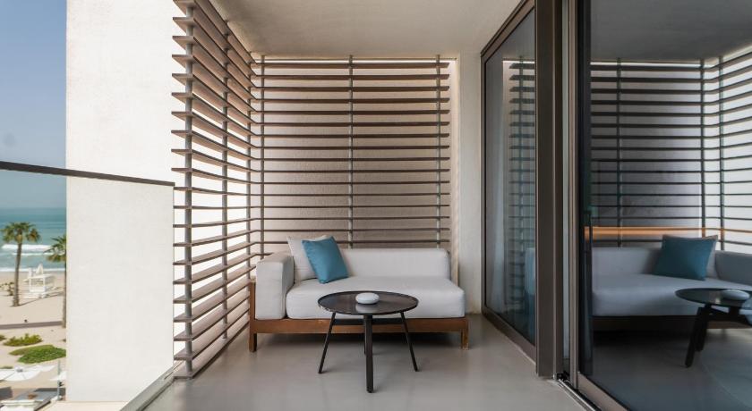 Image of Covet Room Sea View King 1