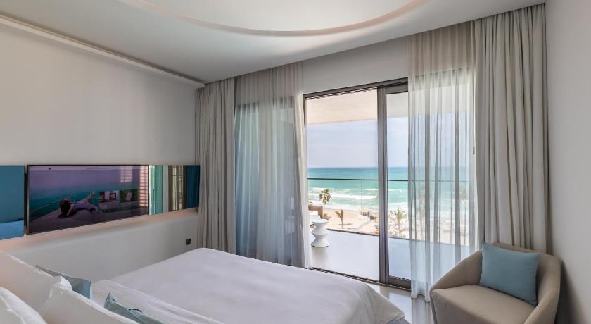 Image of Signature Suite Sea View King 5
