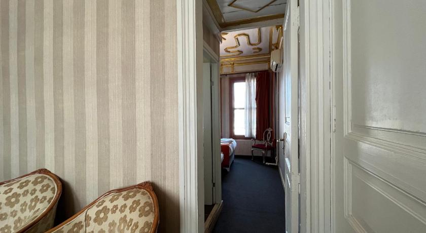 Le Safran Suite Hotel - image 6