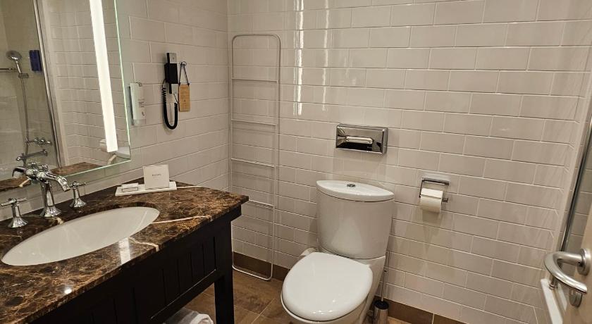 Image of Queen Superior Room 2