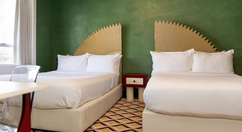 Image of Standard King Room 6