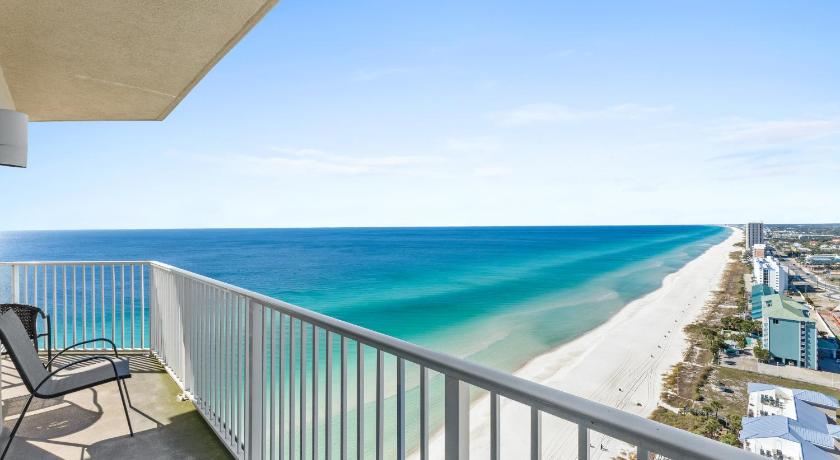 Image of Four-Bedroom Apartment with Sea View 1