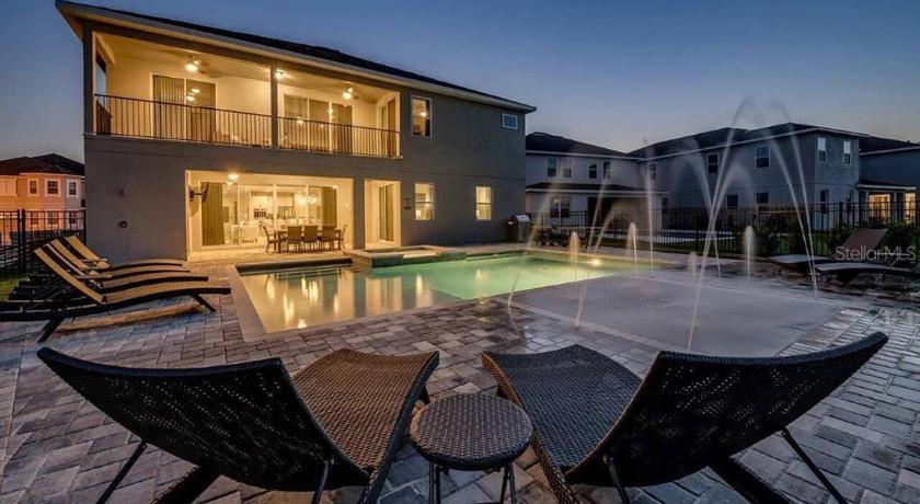 Encore Resort 11 Bedroom Home with Pool (2117) - image 6